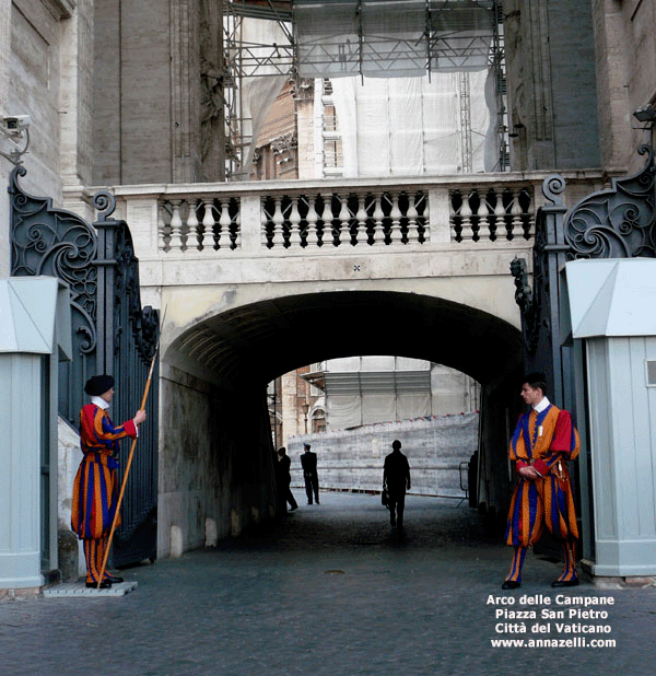 ARCO DELLE CAMPANE PIAZZA SAN PIETRO CITTA' DEL VATICANO