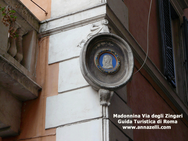 EDICOLA SACRA MARIANA VIA DEGLI ZINGARI ROMA