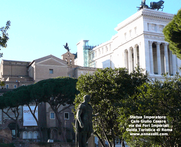 STATUA IMPERATORE CAIO GIULIO CESARE VIA DEI FORI IMPERIALI ROMA