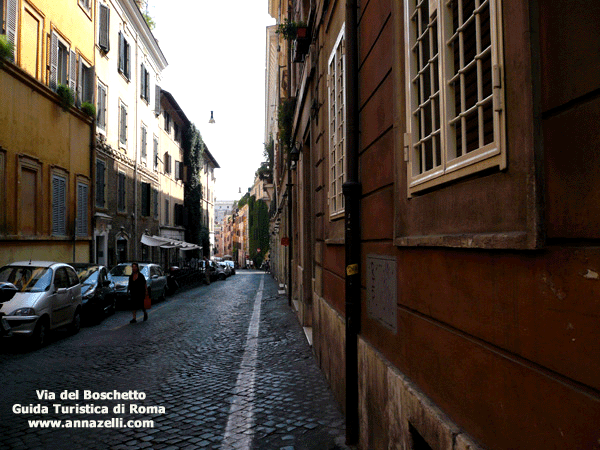 Via del Boschetto a Roma