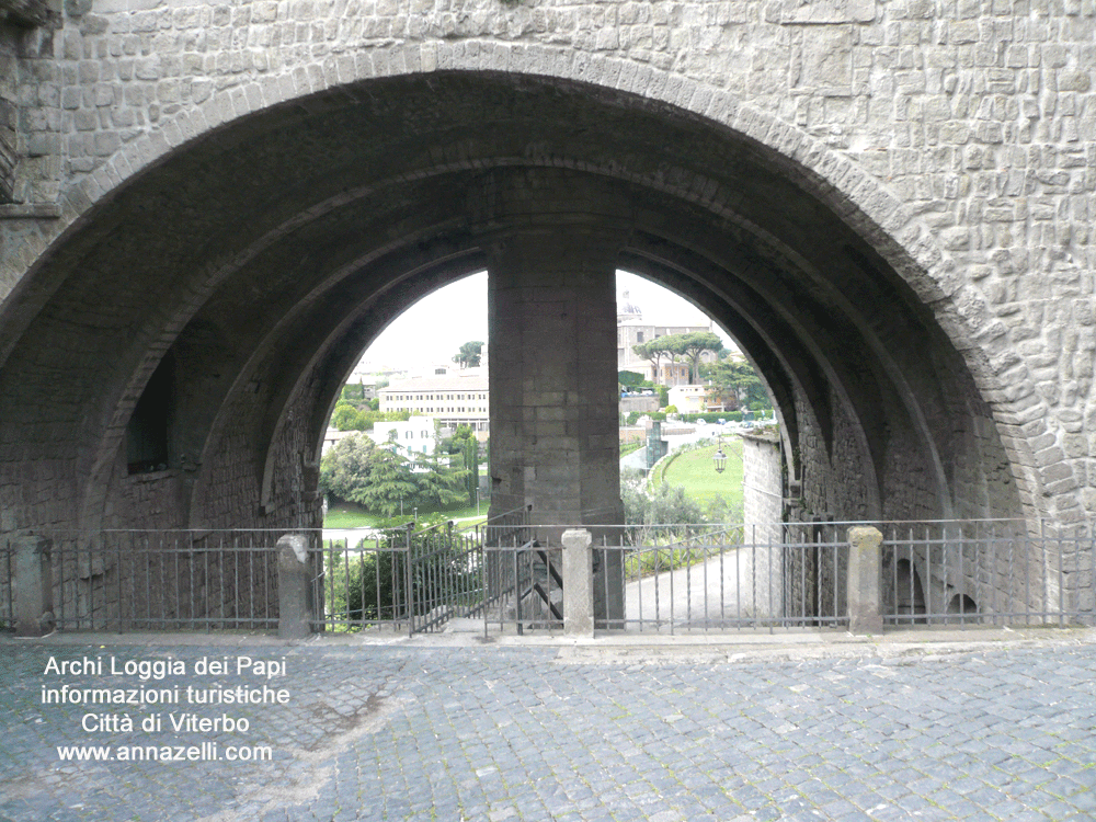 Viterbo Arco Palazzo dei Papi piazza San Lorenzo