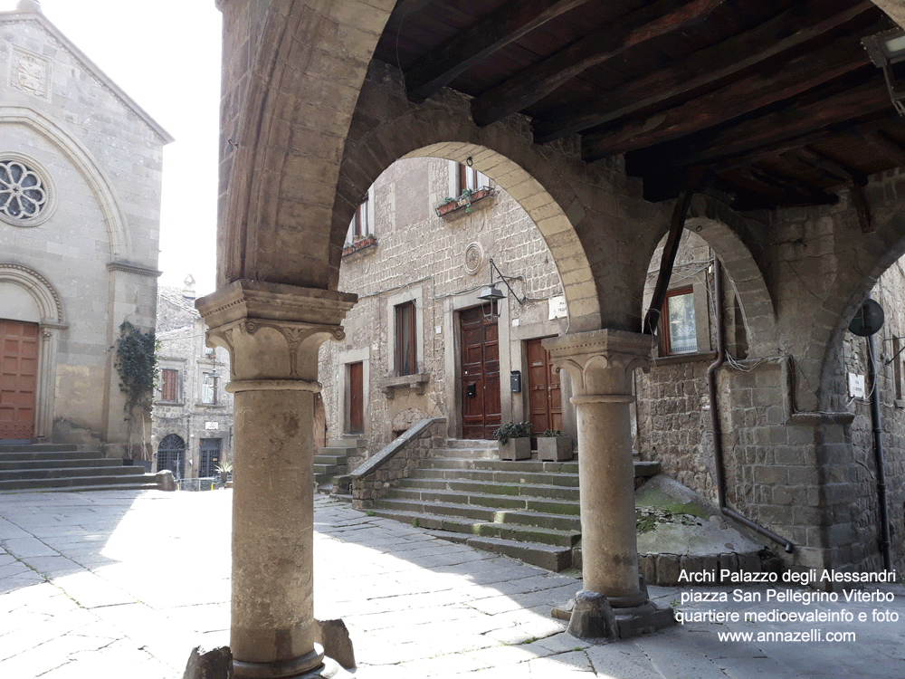 archi palazzo degli alessandri piazza san pellegrino viterbo centro storico info e foto