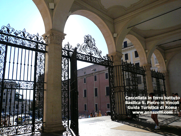 cancellata in ferro battuto basilica san pietro in vincoli roma