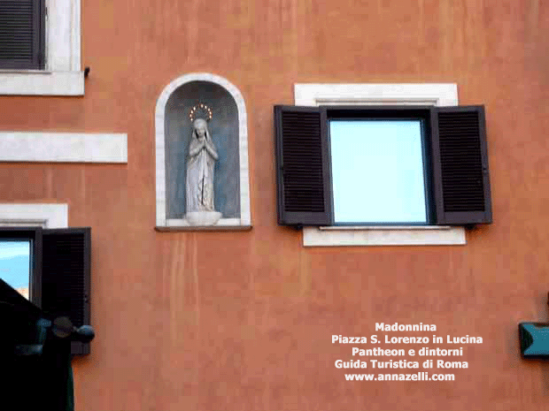 edicola mariana madonnina piazza san lorenzo in lucina zona pantheon roma