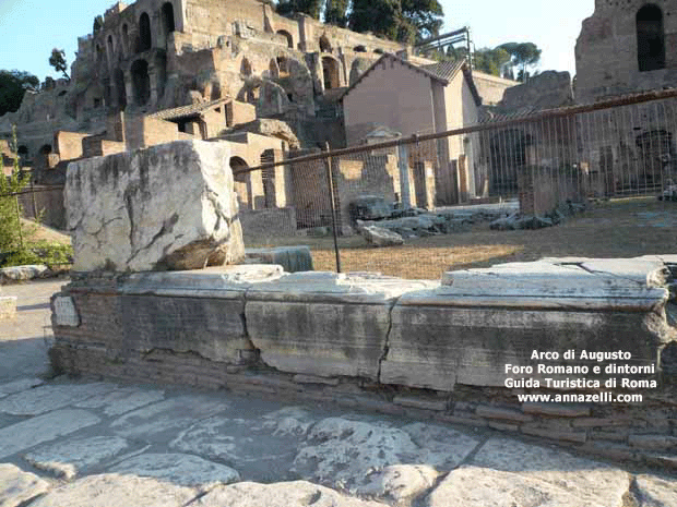 foto arco di augusto foro romano e dintorni roma