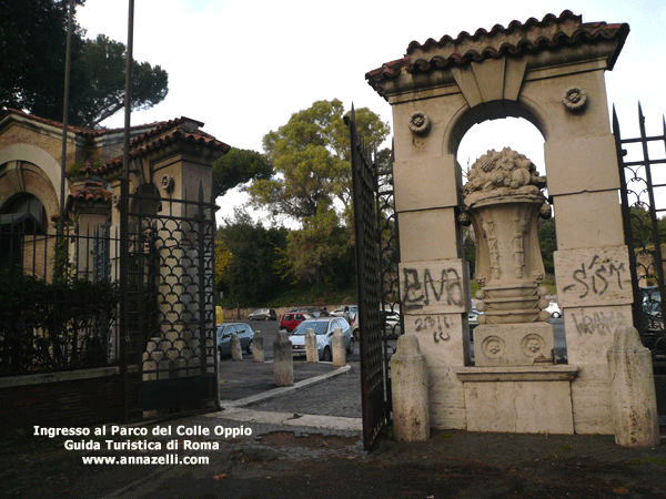 ingresso del parco del colle oppio roma