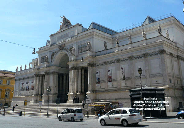 la scalinata del palazzo delle esposizioni a roma