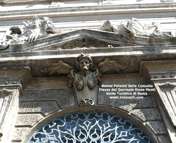 statue al palazzo della consulta roma