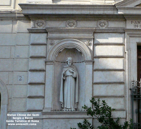 statue chiesa dei santi sergio e bacco piazza madonna dei monti roma