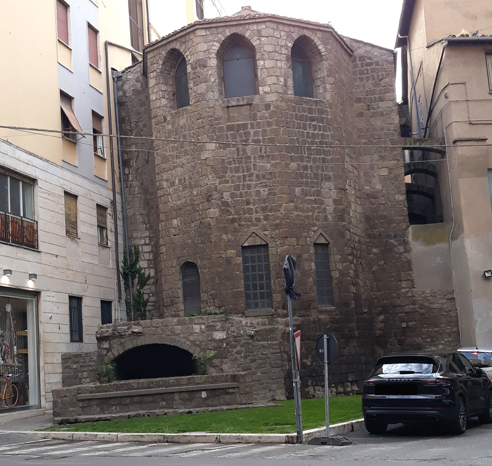 viterbo abside chiesa sant'egidio veduta da via marconi viterbo centro storico info e foto anna zelli