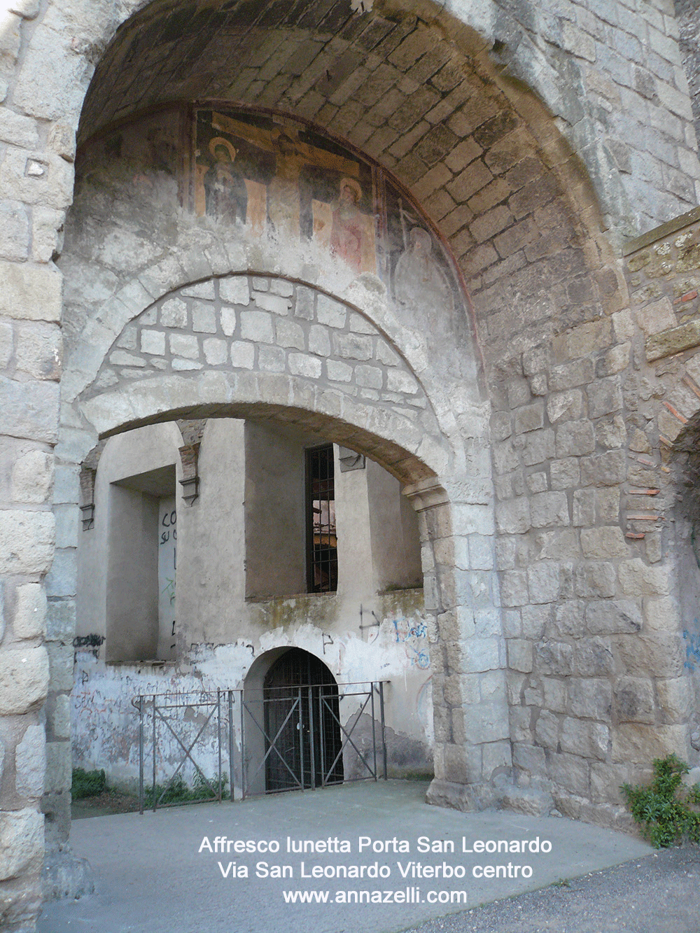 affresco porta san leonardo viterbo via san leonardo info foto anna zelli