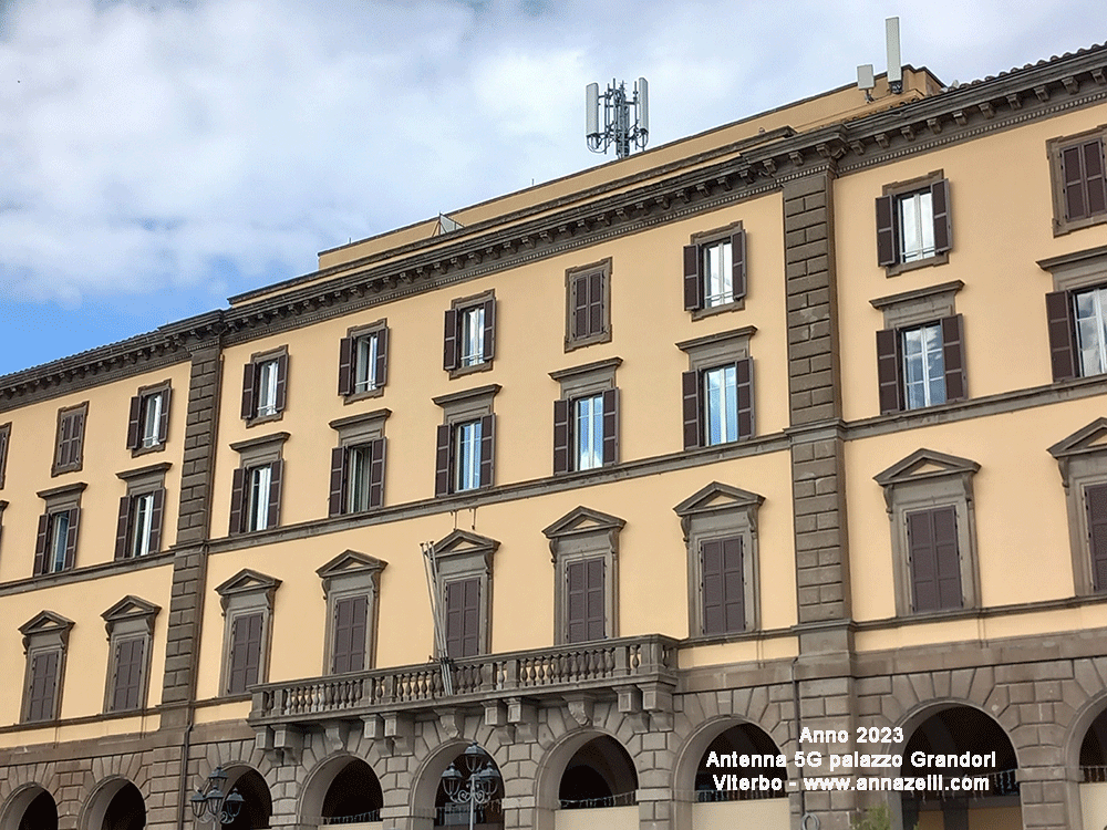 antenna 5G al palazzo grandori piazza della rocca viterbo info e foto anna zelli