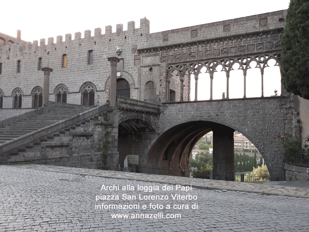 archi alla loggia dei papi piazza san lorenzo foto anna zelli