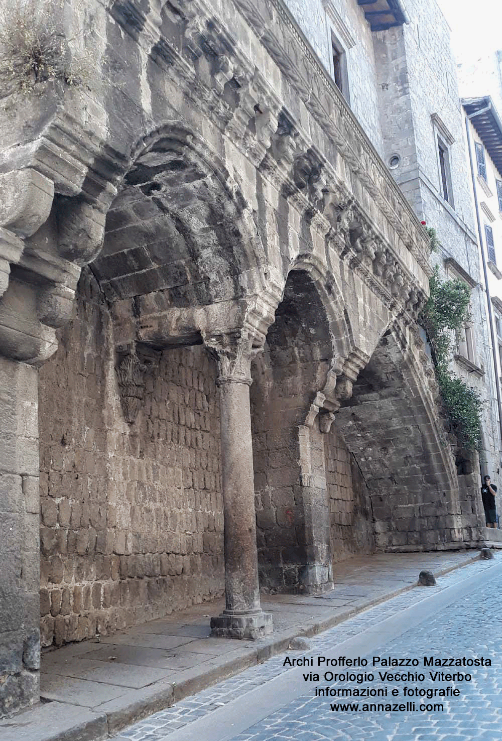 archi profferlo palazzo mazzatosta via orologio vecchio centro storico info e foto anna zelli