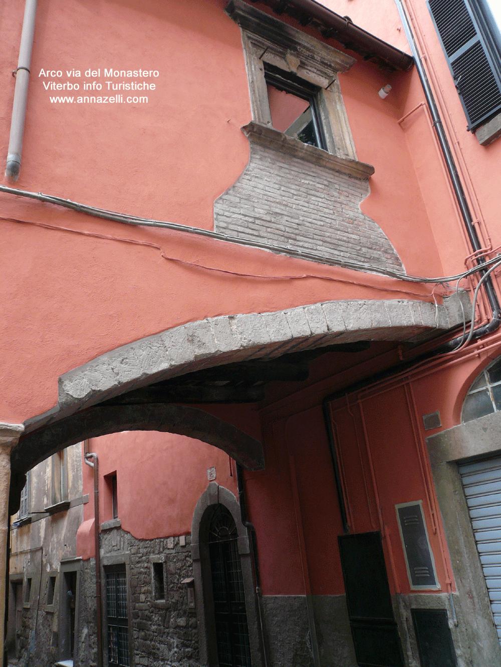 viterbo arco via del monastero (2)