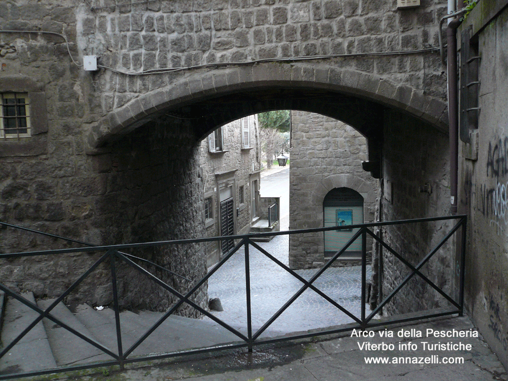 viterbo arco via della pescheria