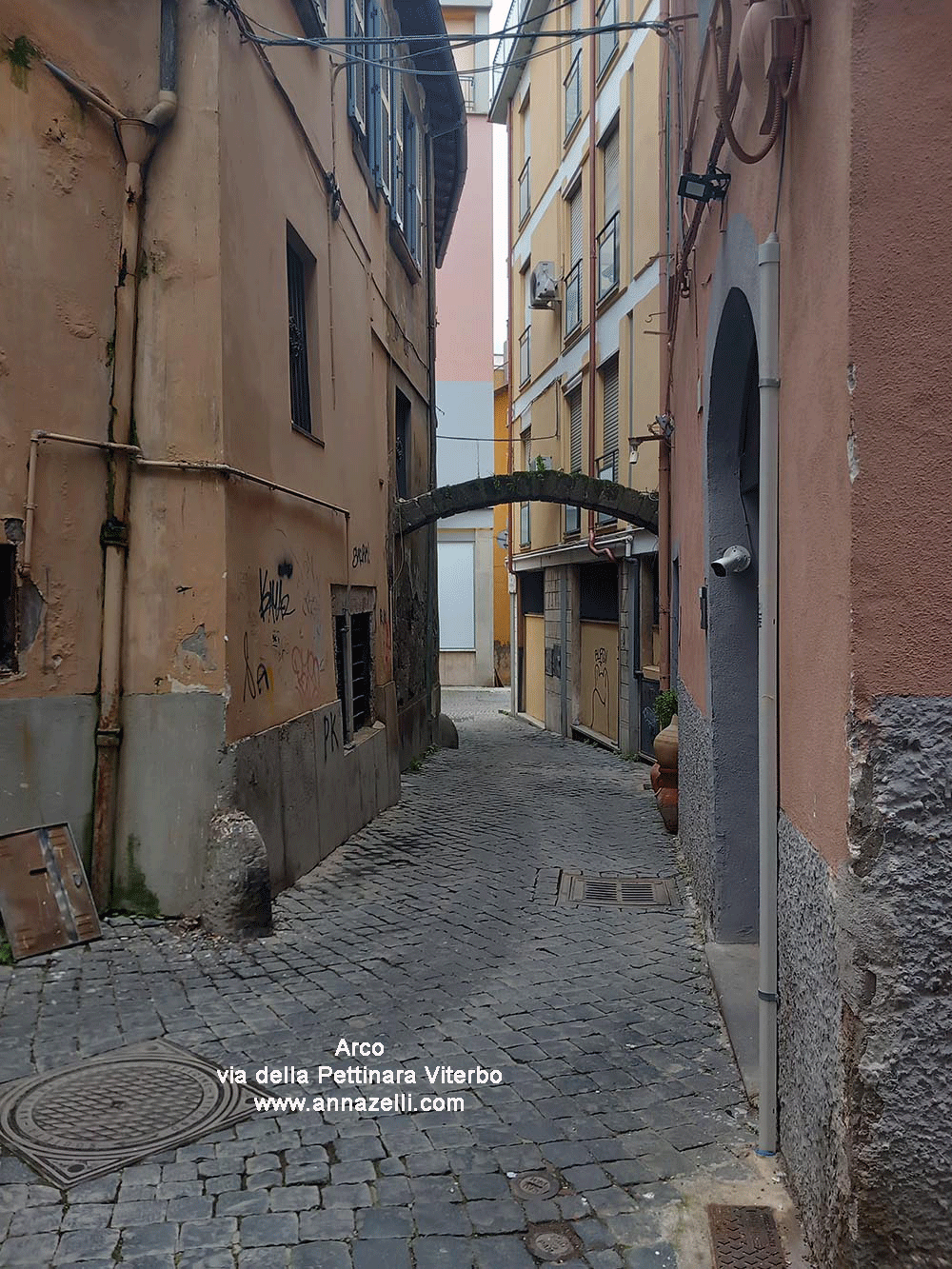 arco via della pettinara viterbo centro storico info e foto anna zelli