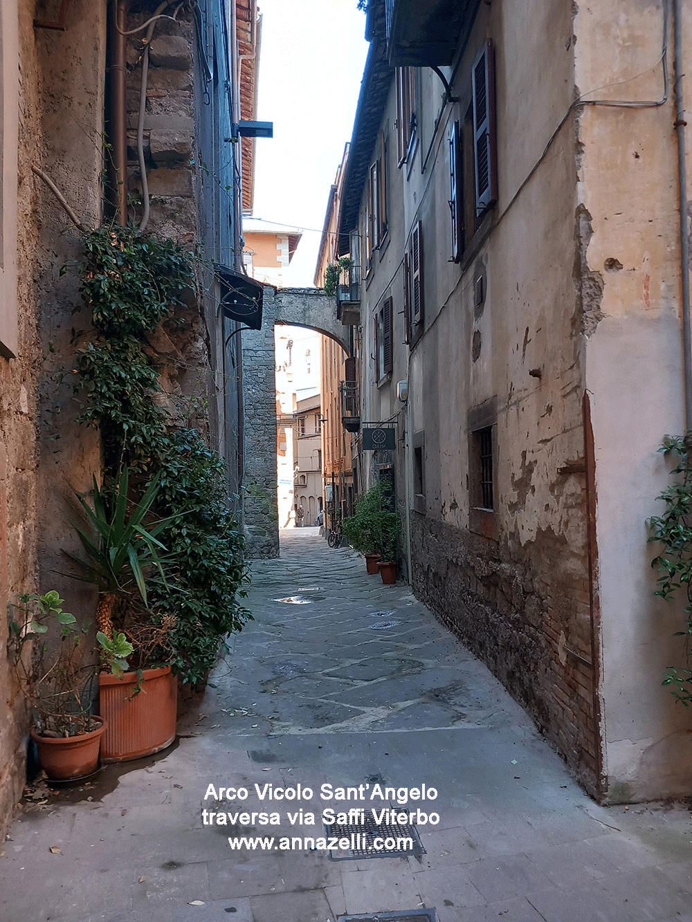 arco  vicolo sant'angelo traversa di via saffi viterbo info e foto anna zelli