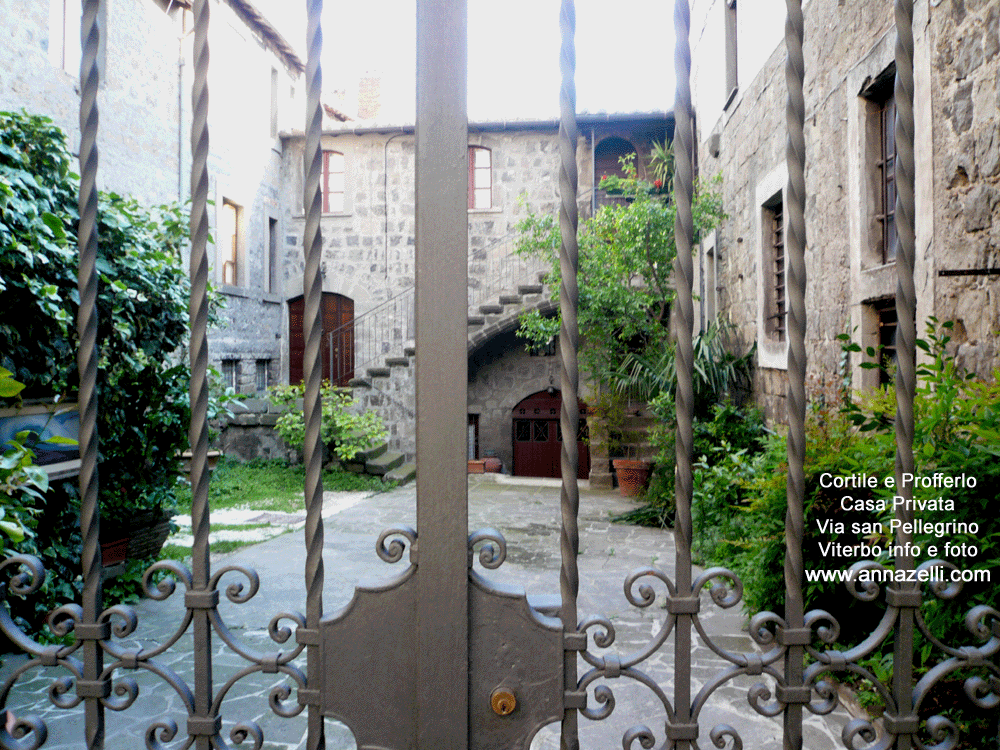 cortile e profferlo casa privata a via san pellegrino viterbo info e foto anna zelli