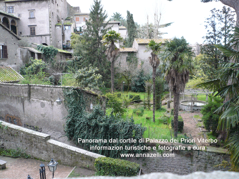 panorama dal cortile di palazzo dei priori viterbo foto anna zelli