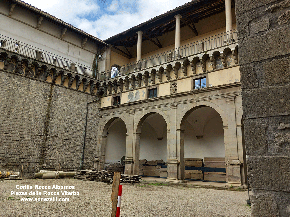 cortile palazzo rocca albornoz piazza della rocca viterbo