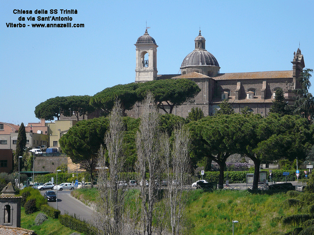 chiesa della santissima trinità veduta da via sant'antonio viterbo centro storico