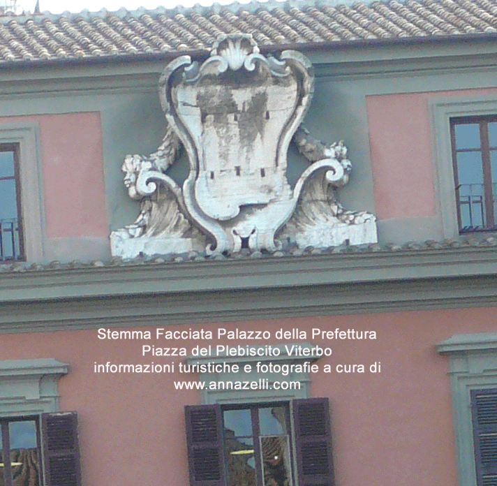 viterbo dettaglio stemma palazzo della prefettura piazza del plebiscito viterbo foto anna zelli