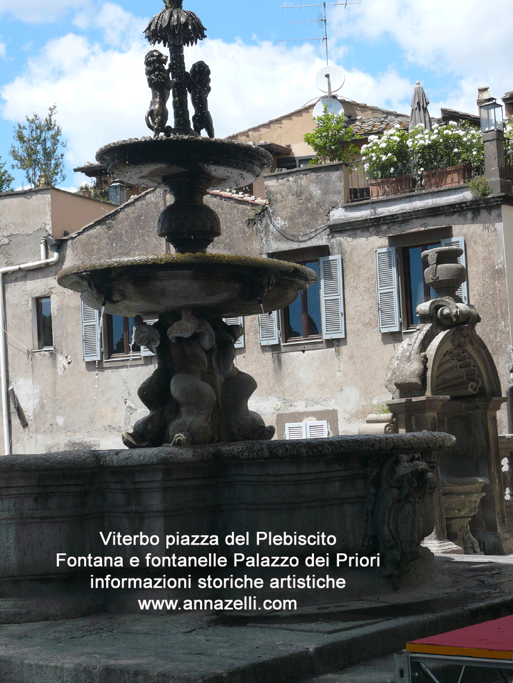 viterbo fontana e fontanelle cortile palazzo dei priori piazza del plebiscito comune foto anna zelli 001