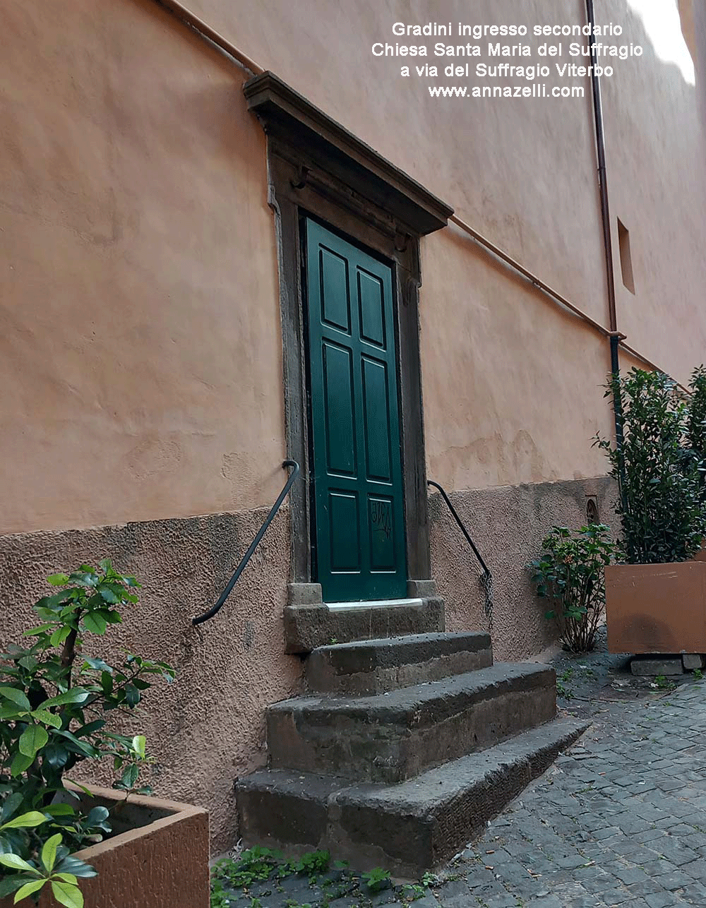 porta laterale chiesa santa maria del suffragio su via del suffragio info e foto anna zelli