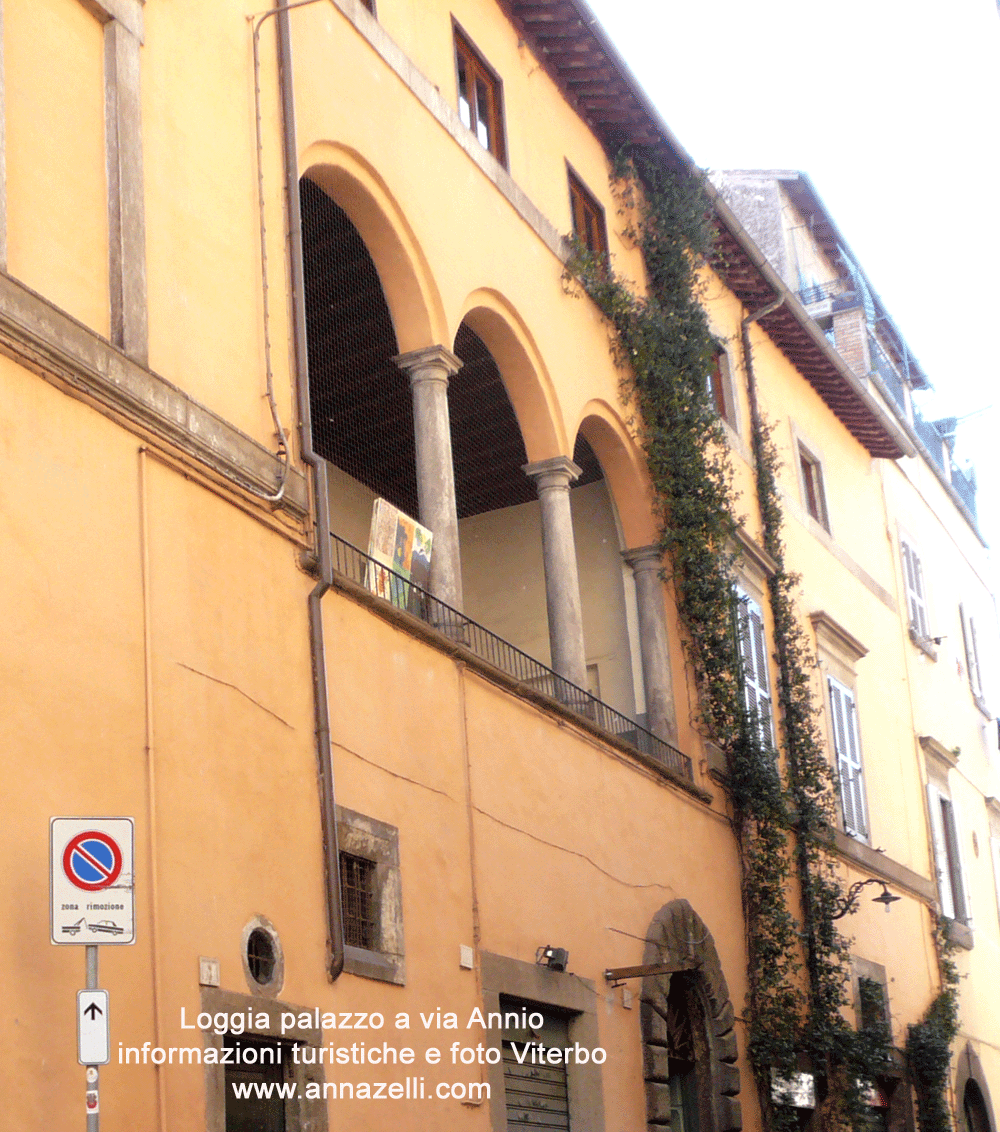 loggia palazzo via annio viterbo