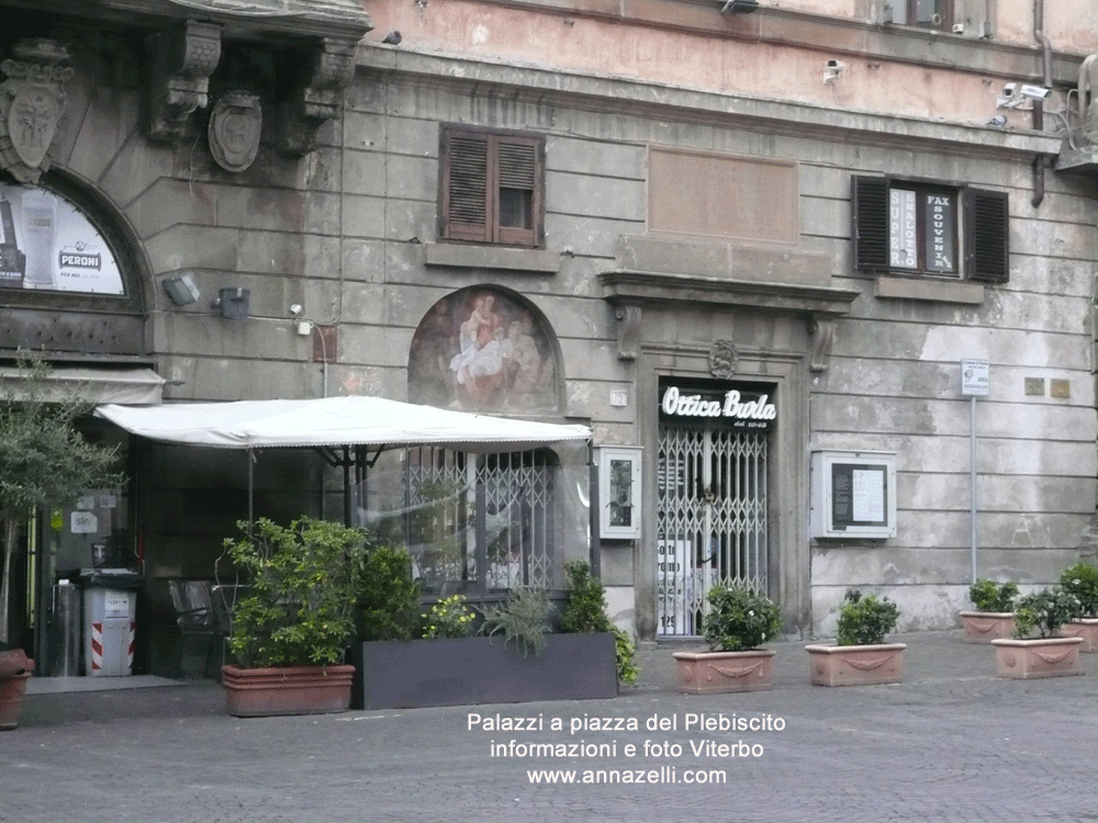 palazzi a piazza del plebiscito viterbo foto anna zelli