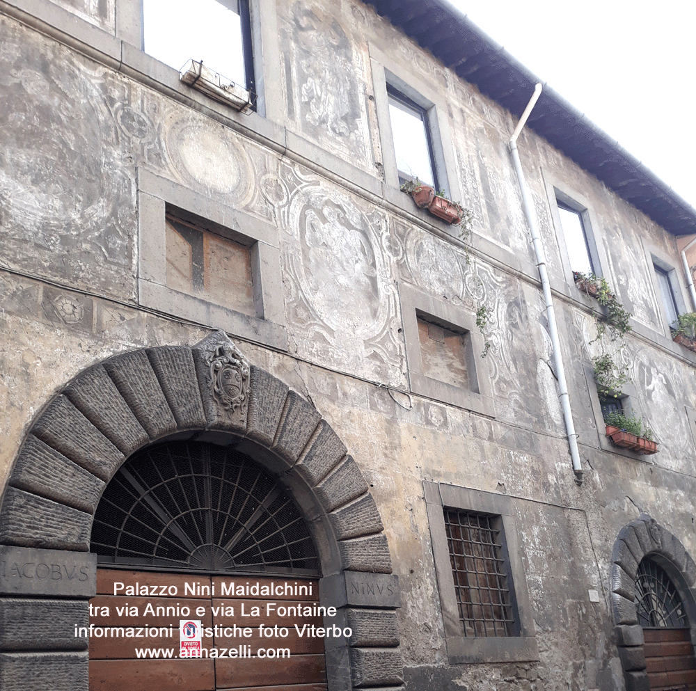 palazzo nini maildalchini tra via annio e via cardinal la fontaine viterbo foto Anna Zelli