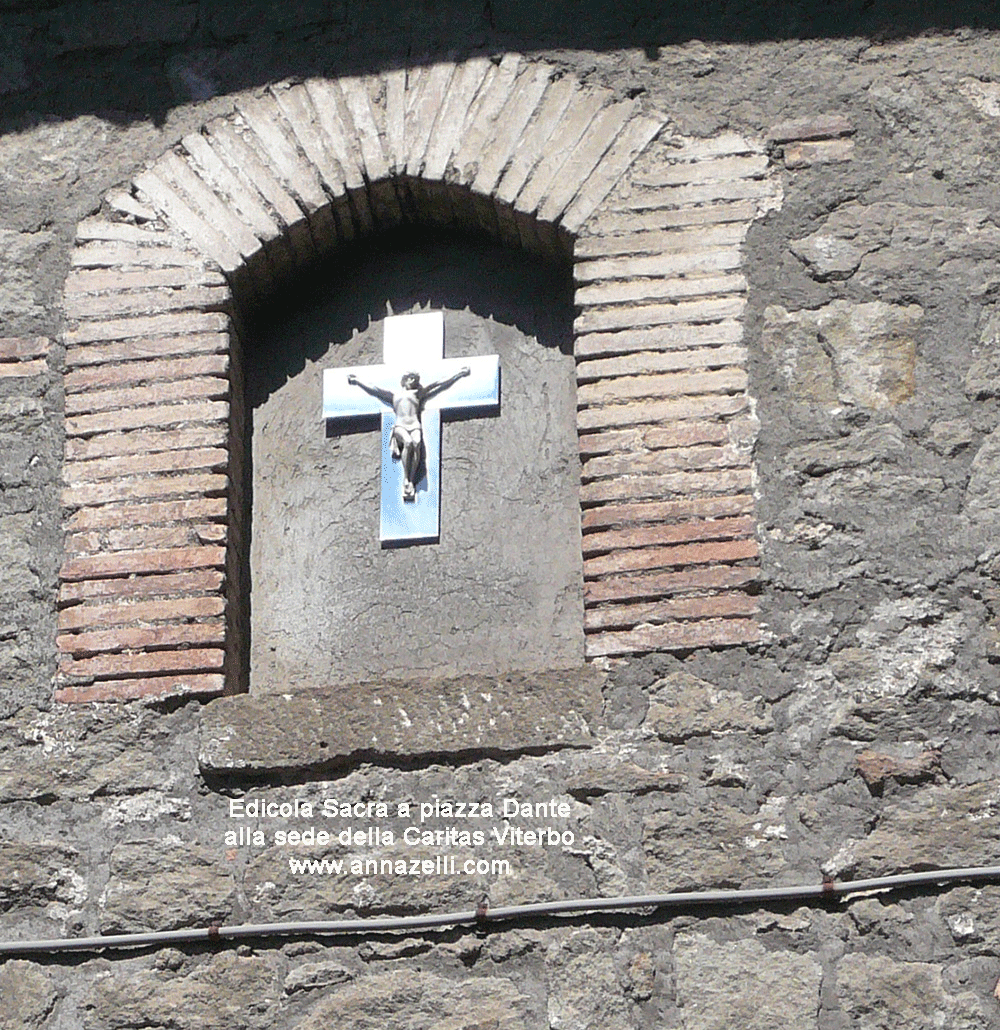 edicola sacra a piazza dante alla sede della caritas