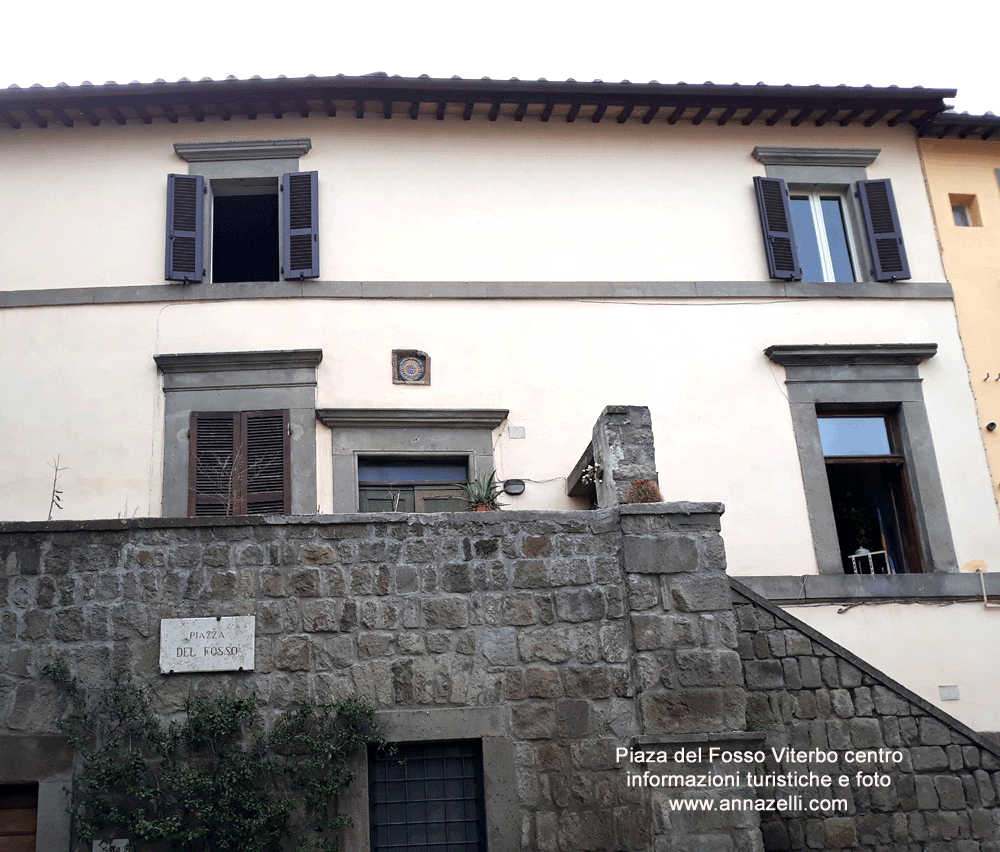 piazza dl fosso viterbo centro storico info e foto anna zelli