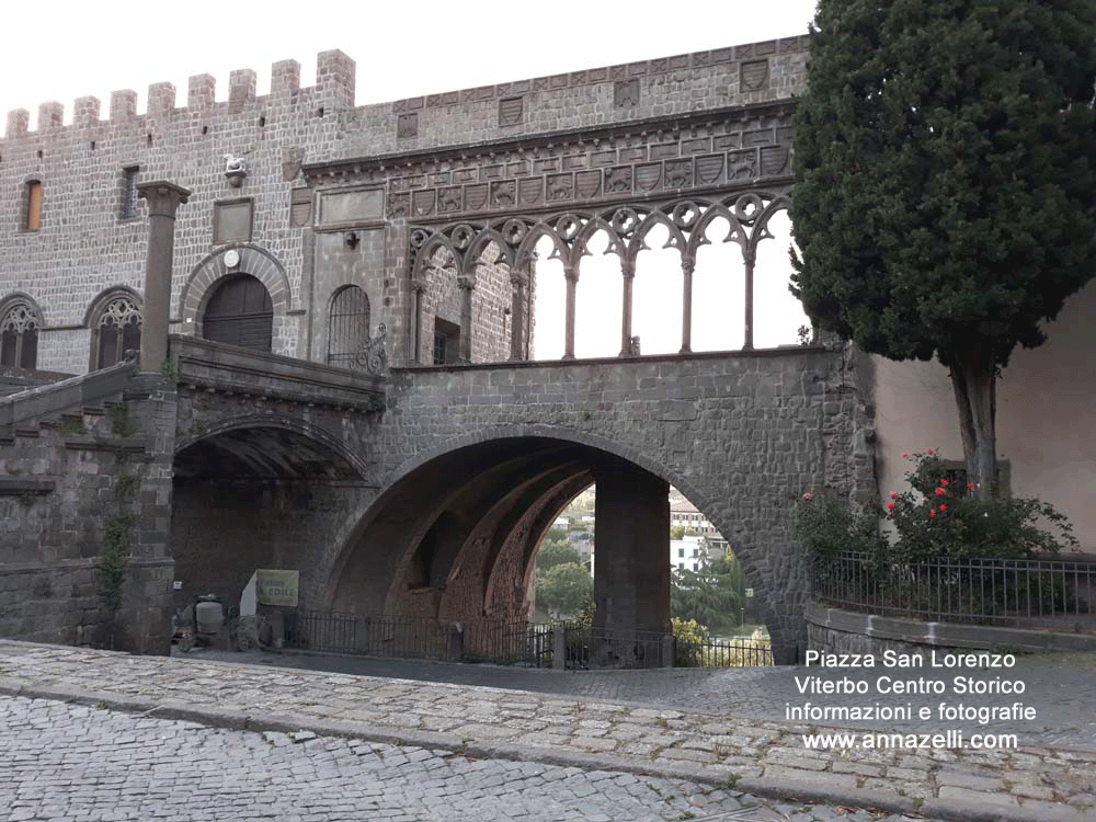 viterbo piazza san lorenzo centro storico info e foto anna zelli