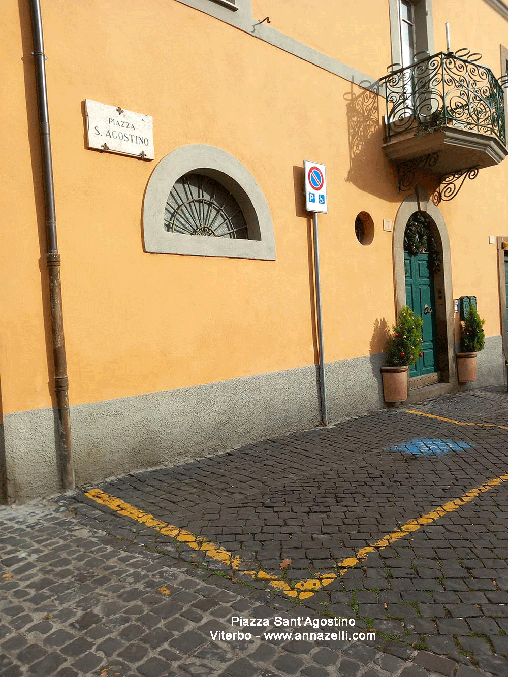 piazza sant'agostino viterbo centro info e foto anna zelli