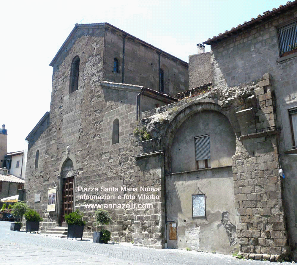 piazza santa maria  nuova viterbo centro storico foto anna zelli