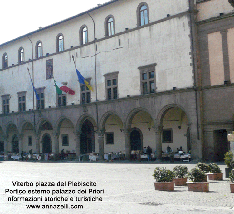 viterbo portico esterno palazzo dei priori piazza del plebisicito comune foto anna zelli 001
