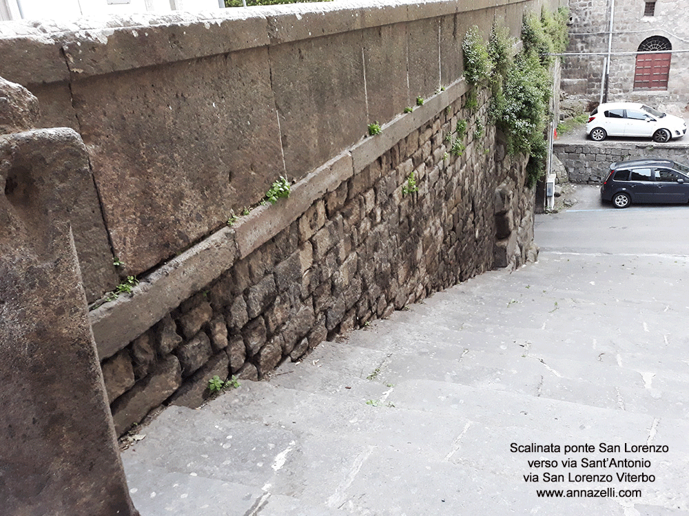 scalinata da via san lorenzo piazza della morte verso via sant'antonio info foto anna zelli