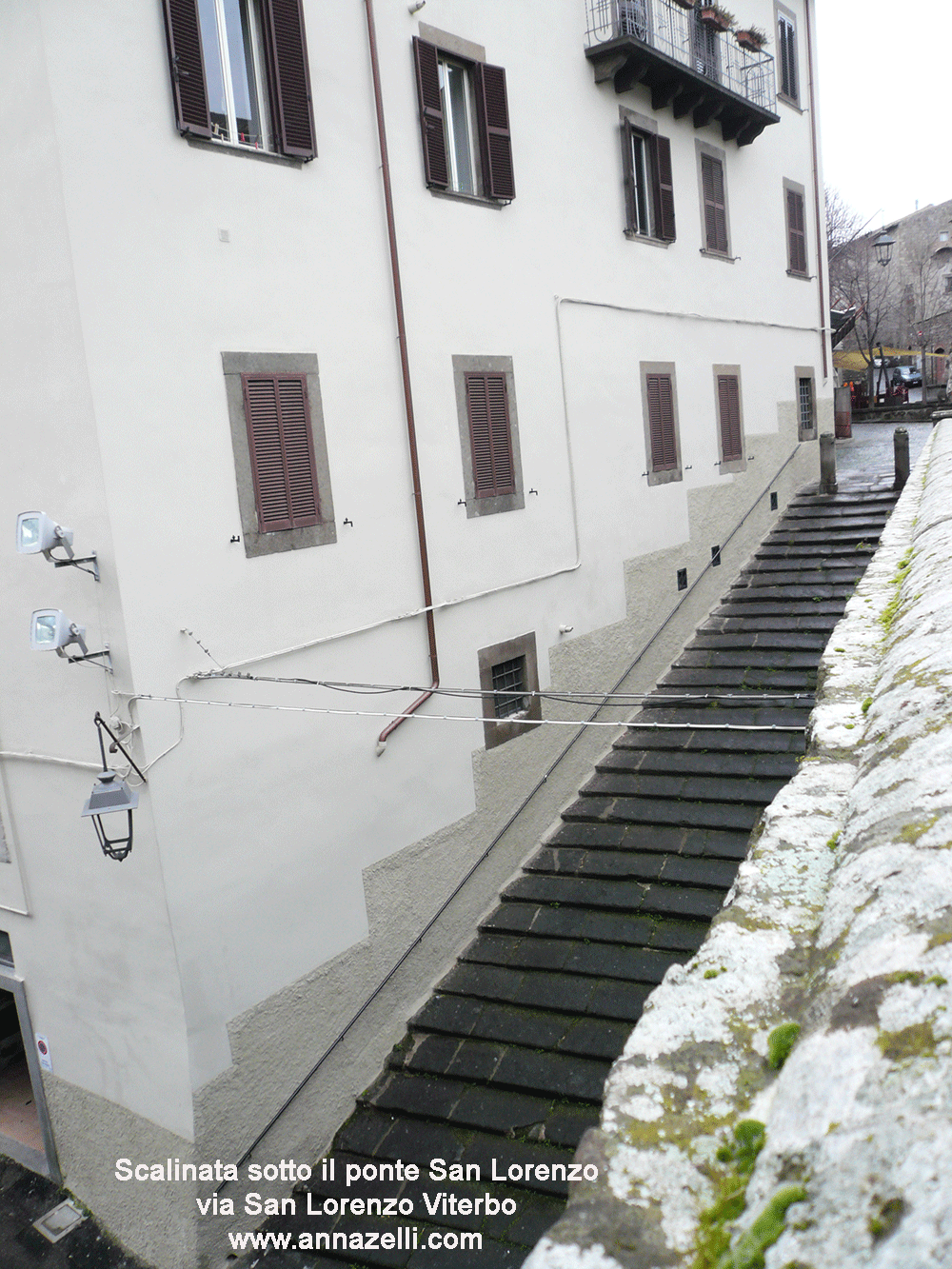 scalinata sotto il ponte san lorenzo via san lorenzo pressi piazza della morte viterbo