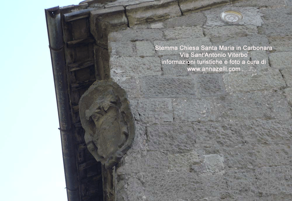 stemma alla chiesa di Santa Maria in Carbonara via sant'Antonio Viterbo foto Anna Zelli