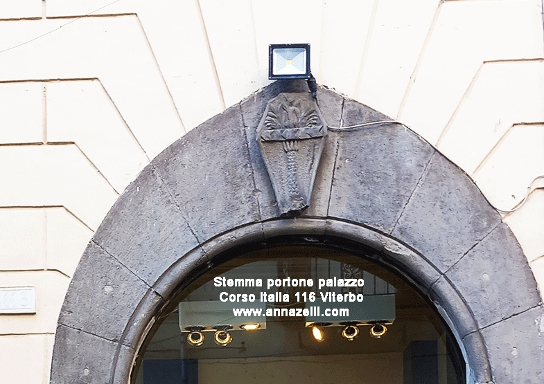 stemma al portone palazzo corso italia 116 viterbo