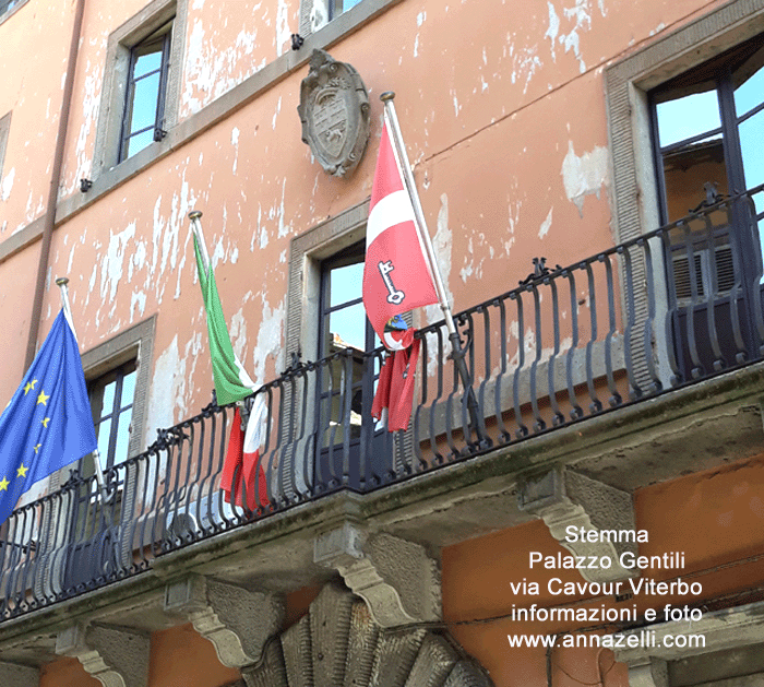 stemmi e lapidi palazzo gentili via cavour via fontanella sant'angelo via saffi piazza mario fani centro storico informazioni e fotografie