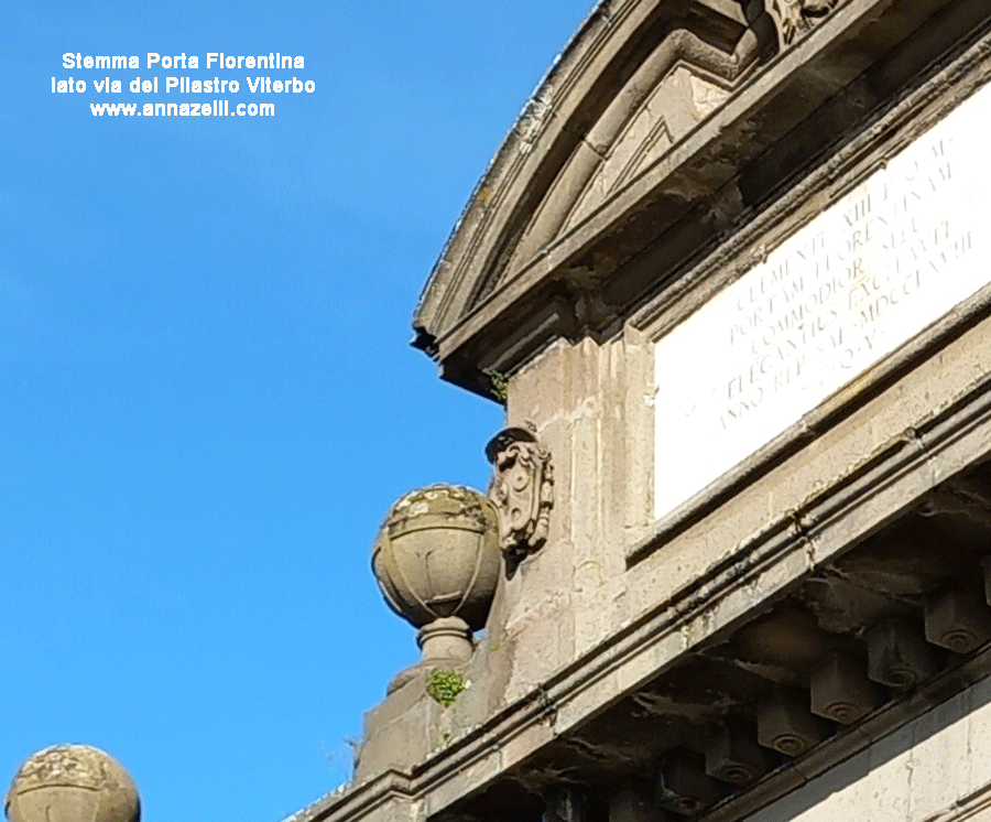 stemma porta fiorentina lato via del pilastro viterbo 2 info foto anna zelli