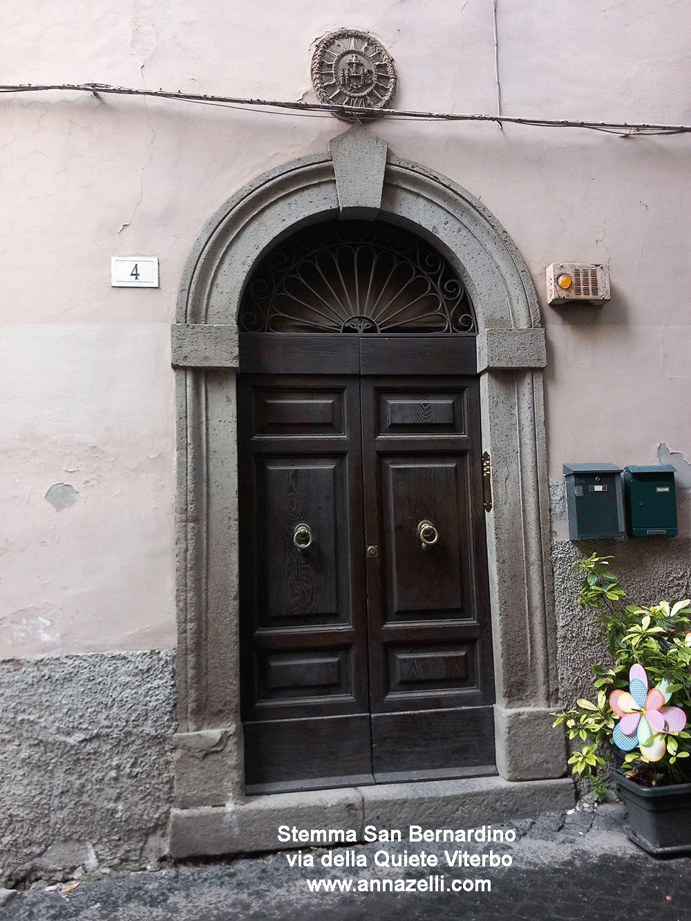 stemma di san bernardino via della quiete viterbo centro info e foto anna zelli