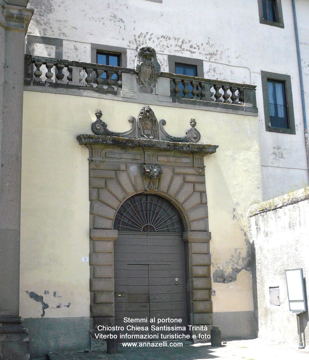 stemmi al portone chiostro chiesa santissima trinità viterbo info e foto anna zelli