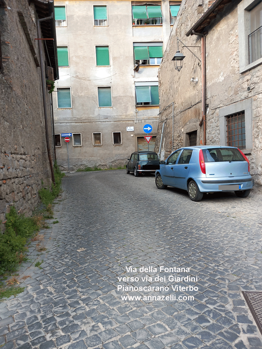 Via della Fontana verso via dei Giardini Pianoscarano Viterbo 