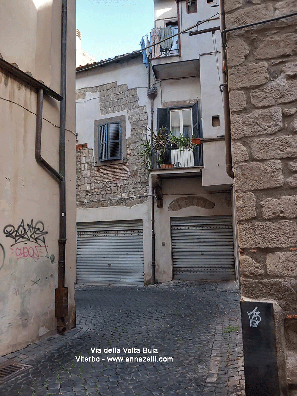 via della vota buia viterbo centro storico info e foto anna zelli