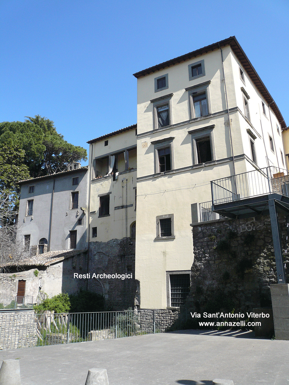 resti archeologici al palazzo dei vico via sant'antonio viterbo info e foto anna zelli