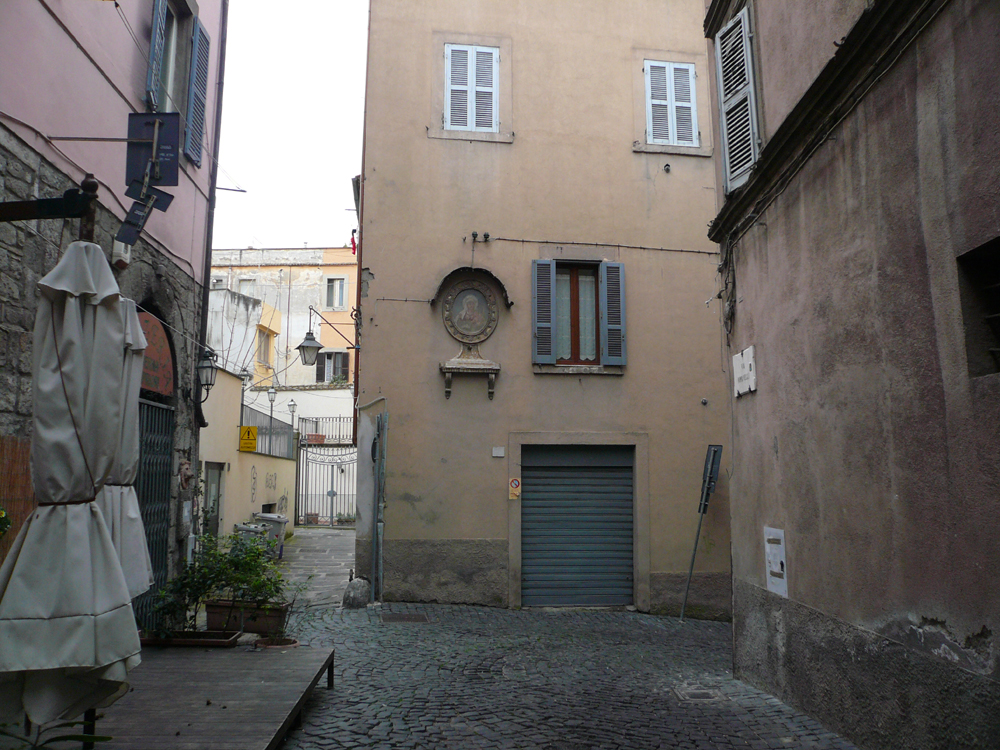 via zelli pazzaglia traversa di via Romanelli Viterbo